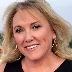 Meet your Posher, Sherry